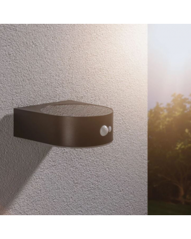 5.5W IP44 3000K LED solar wall light with motion sensor