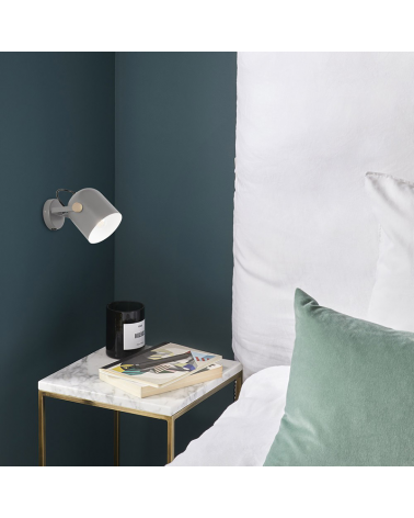 Wall light17cm metal with wood with switch on the base E27 40W