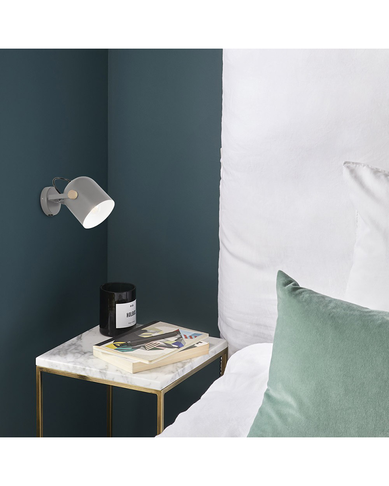 Wall light17cm metal with wood with switch on the base E27 40W