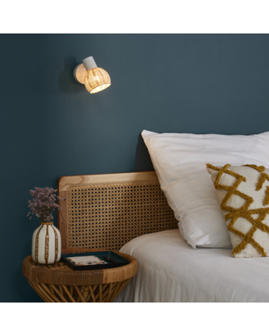 Aplique 10cm en metal blanco y pantalla forma de bola de ratán 40W E14