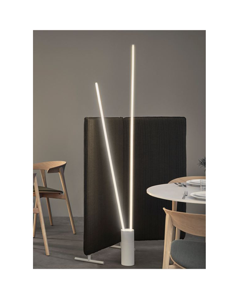 Lámpara de pie 180cm LED de aluminio y hierro 44W luz cálida 3000K Regulable