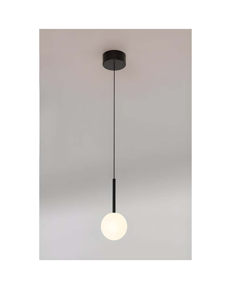 Lámpara colgante individual LED 5W de estilo minimalista en metal negro con una esfera de cristal opal