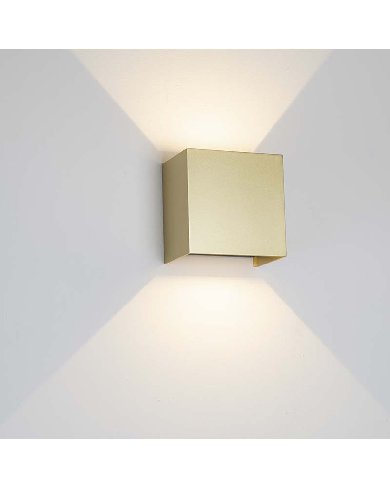 Aplique doble luz 15x15cm LED 20W 1830Lm con ángulo de apertura regulable 2700K o 3000K acabado dorado