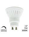 Dicroica LED GU10 7W Ángulo 15º Luz cálida 3000K 640Lm Regulable