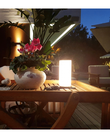 Cylinder lantern 8.5cm dimmable antigravity sensor LED 2.5W 225 Lm. USB battery