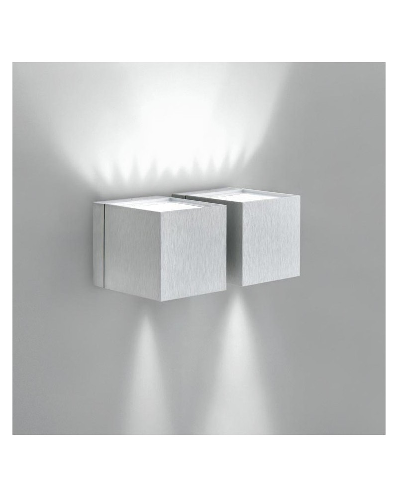 Aplique dos luces 18x8cm cubo aluminio luz superior e inferior 2xG9 regulable