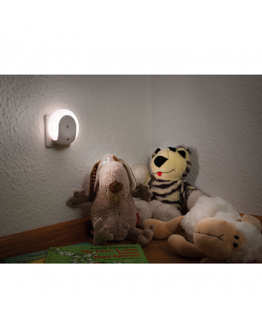 Night light socket with round white plug-in night light for children with dusk sensor