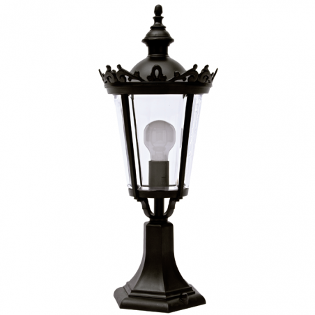 Lamp post with classic lines IP44 E27 59cms material resistant to corrosion and UV