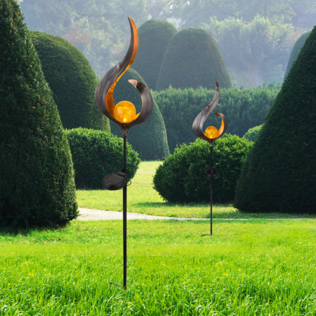 Solar bollard for garden flame shape with golden sphere