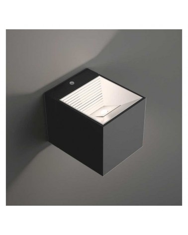 Aplique luz inferior ó superior 8cm cubo aluminio LED 7W 2700K 665Lm