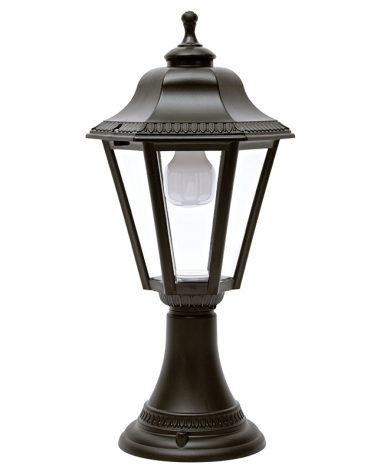 49cm IP44 15W E27 classic wall light with resistant UV beveled polycarbonate diffuser.