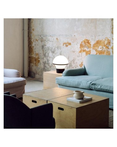 Design white table lamp in opal glass, black steel base, dimmable touch E27