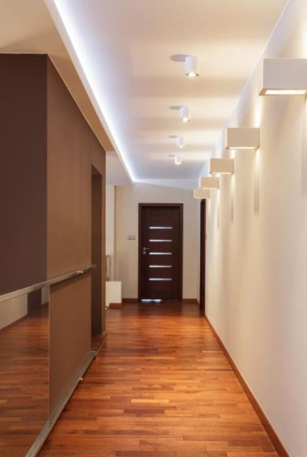 iluminar-pasillo-con-apliques-de-pared