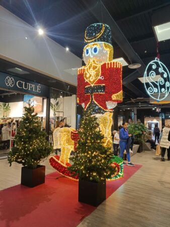 figura led luminosa navidad comercio